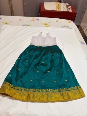 Teal and White Floral Border Dress(32)